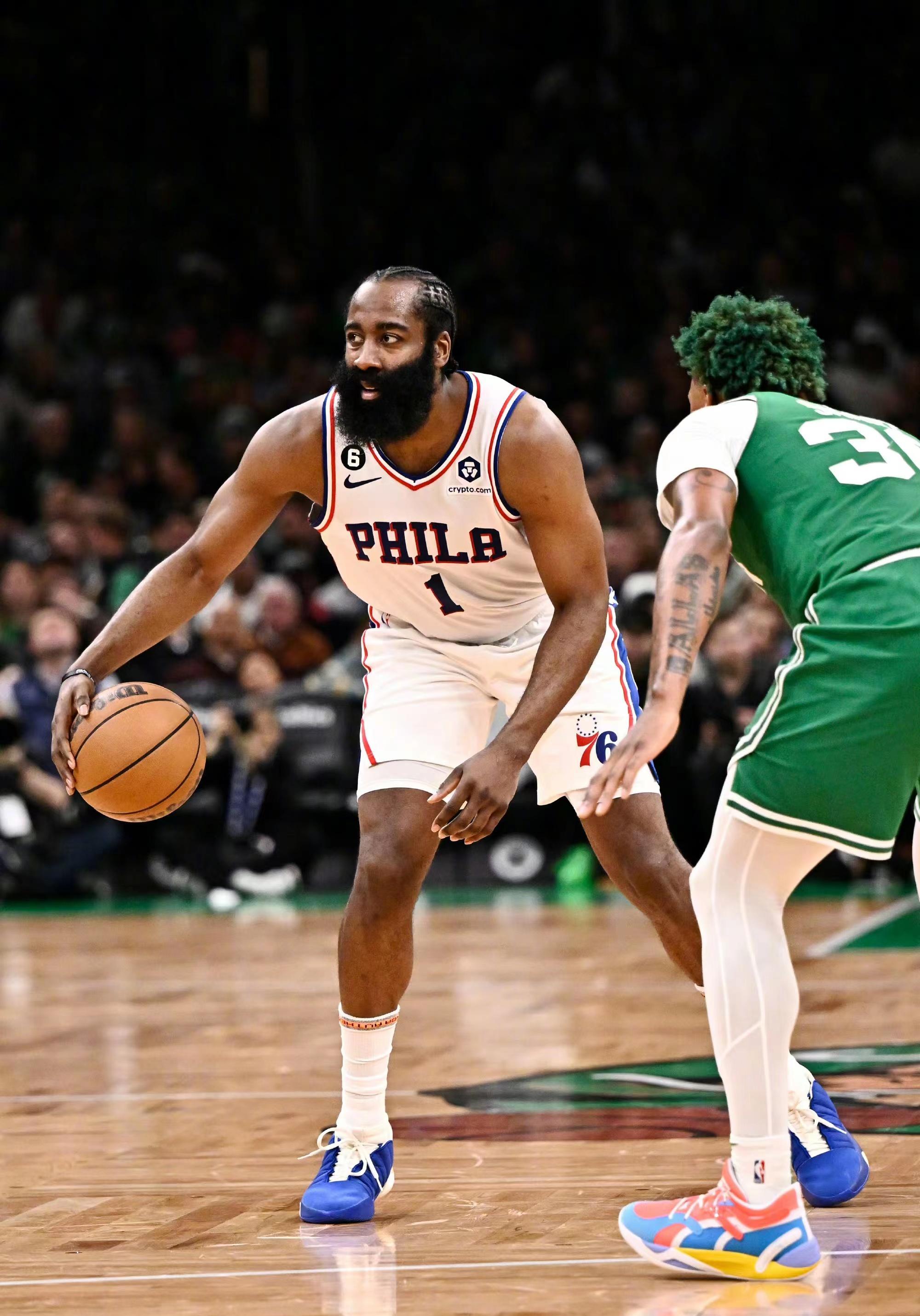 开云手机登录入口-76人球星三分绝杀,全场观众热烈欢呼,开始其实如何.